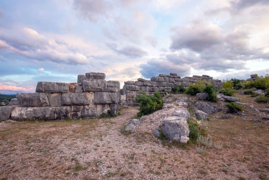 Ilirski grad Daorson — Stolac: Raskršće civilizacija